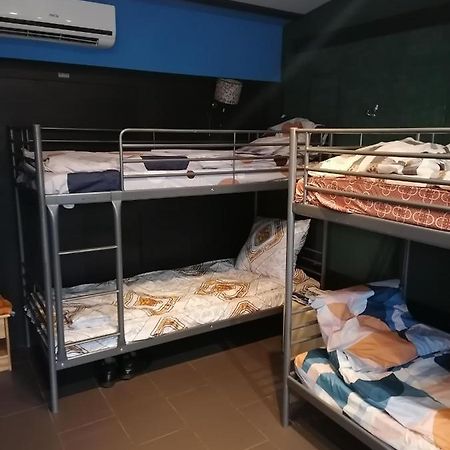 Hostel Pacific Ocean Ζεστοκόβα Εξωτερικό φωτογραφία